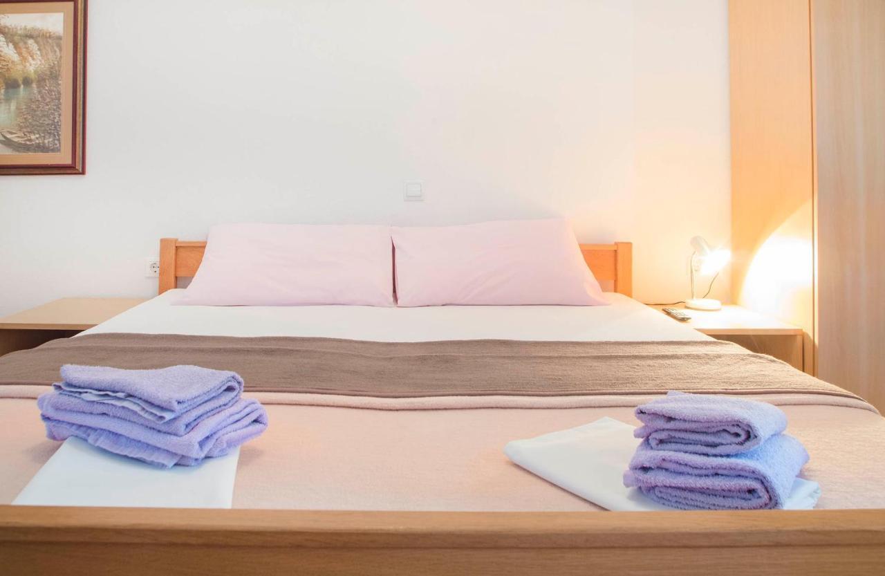 Apartments Vesna สลูน ภายนอก รูปภาพ