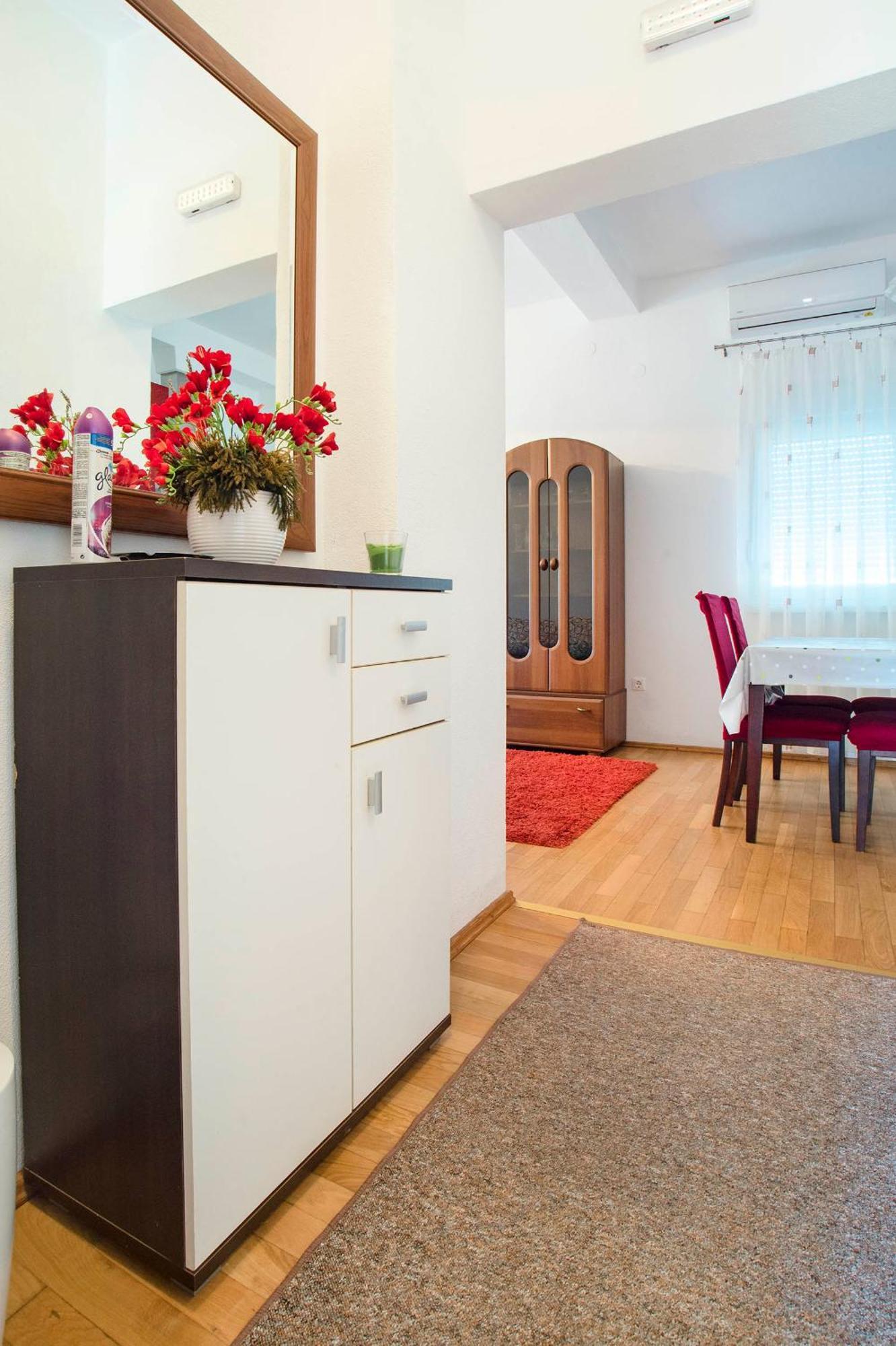 Apartments Vesna สลูน ห้อง รูปภาพ