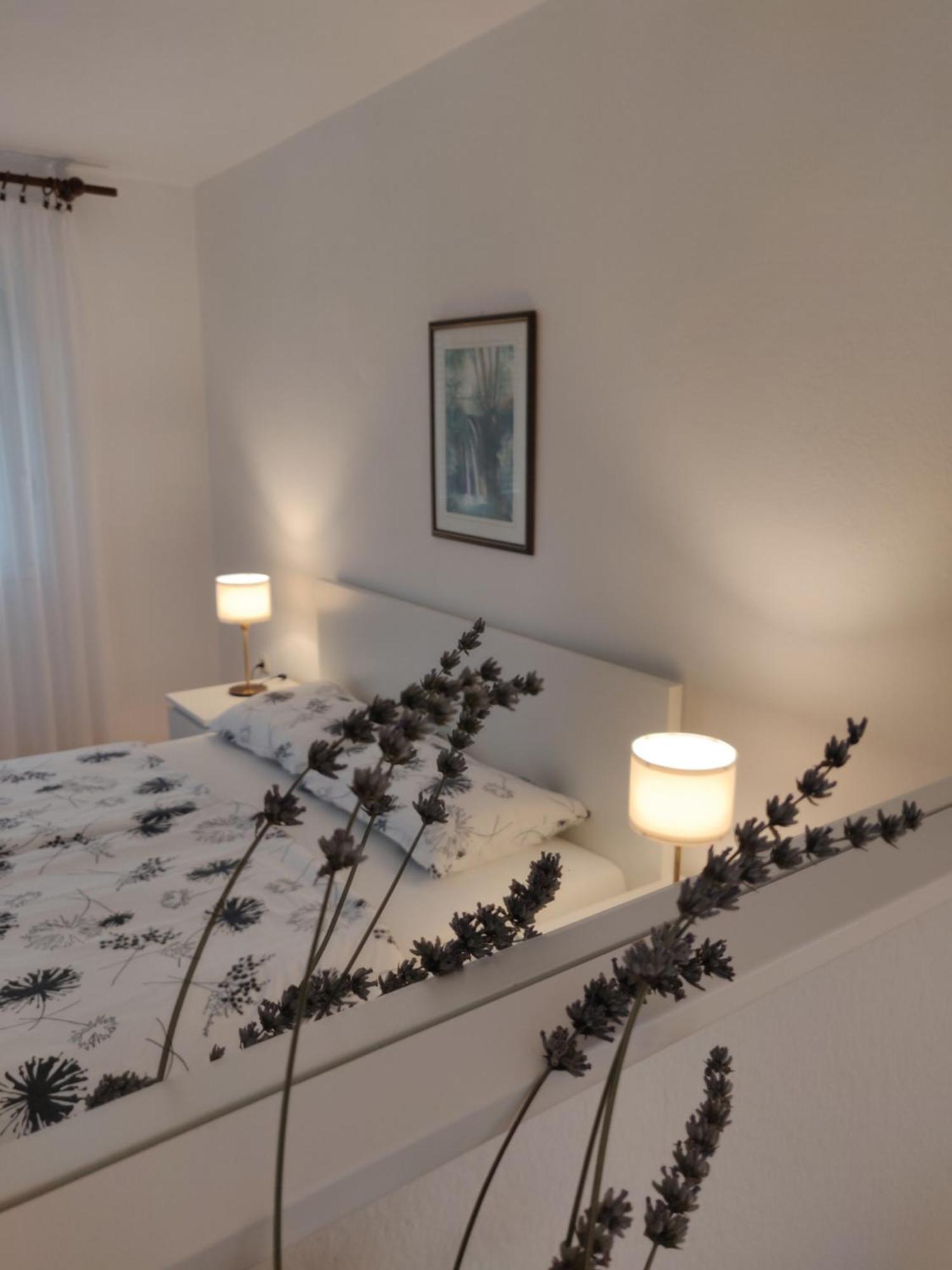 Apartments Vesna สลูน ภายนอก รูปภาพ